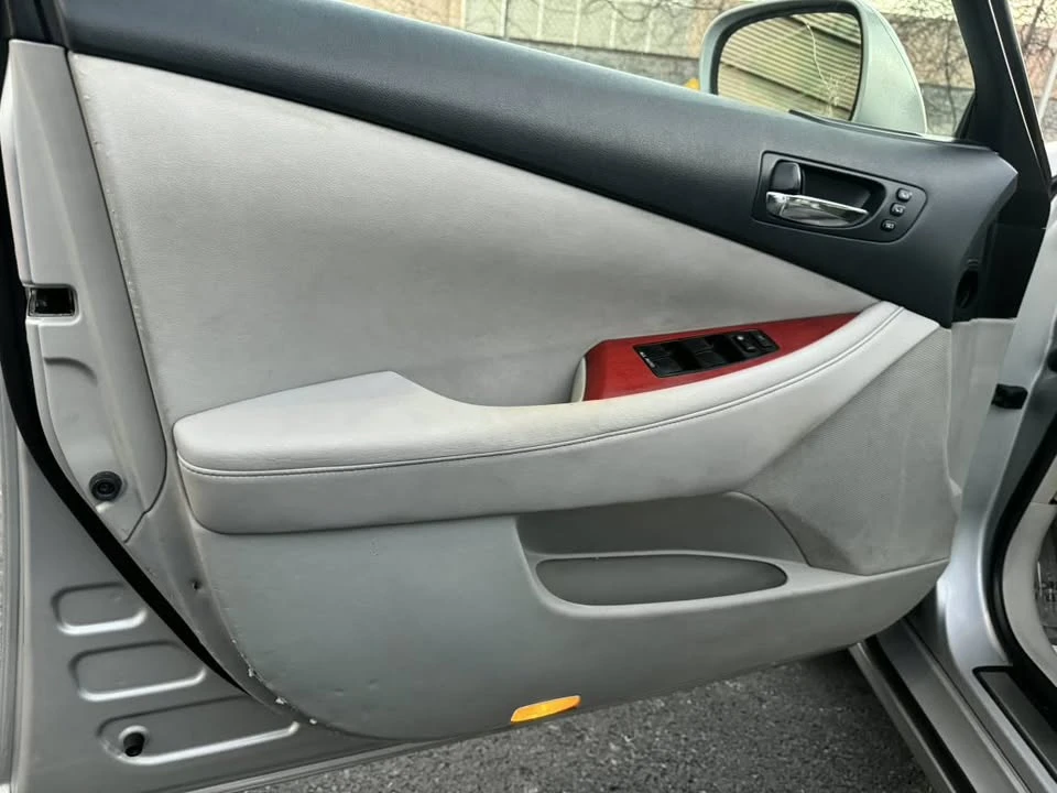 2007 Lexus ES 5th Gen - Image 11 of 12