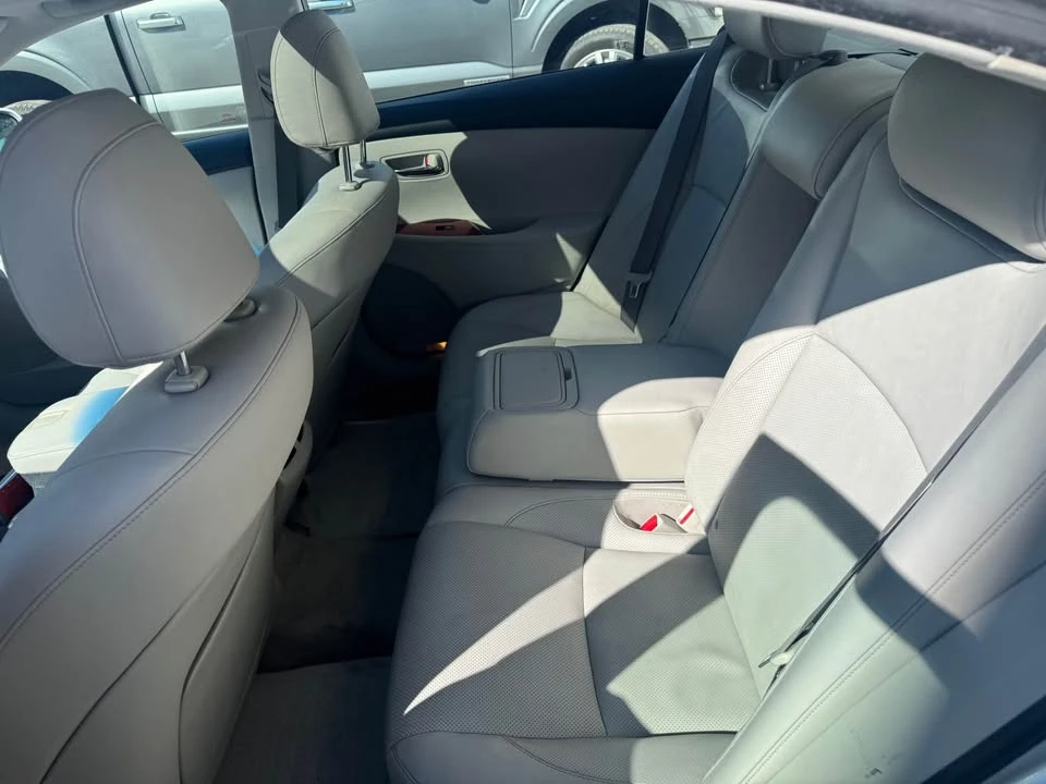 2007 Lexus ES 5th Gen - Image 10 of 14