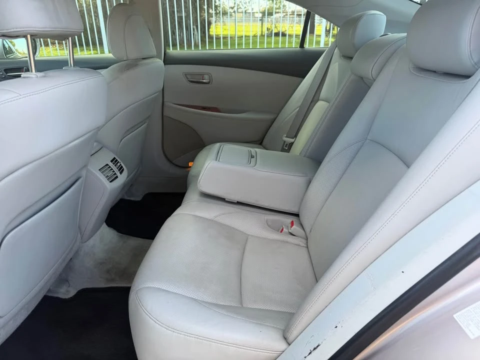 2007 Lexus ES 5th Gen - Image 8 of 10