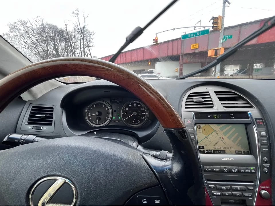 2007 Lexus ES 5th Gen - Image 10 of 13