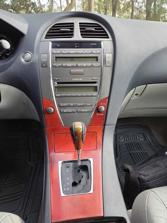 2007 Lexus ES 5th Gen - Image 4 of 7