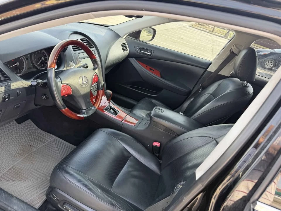2007 Lexus ES 5th Gen - Image 4 of 4