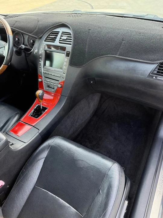 2007 Lexus ES 5th Gen - Image 15 of 19