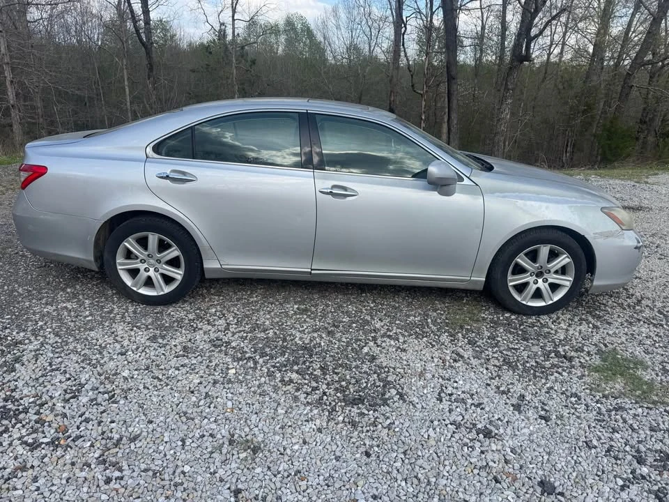 2007 Lexus ES 5th Gen - Image 2 of 10