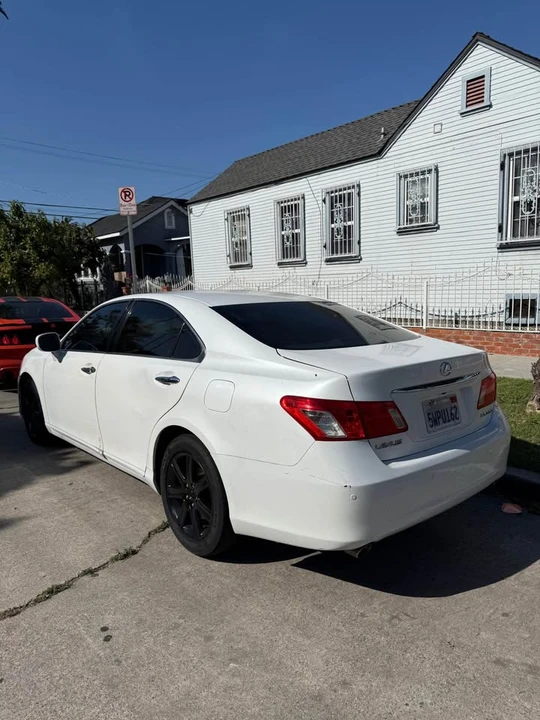 2007 Lexus ES 5th Gen - Image 4 of 10