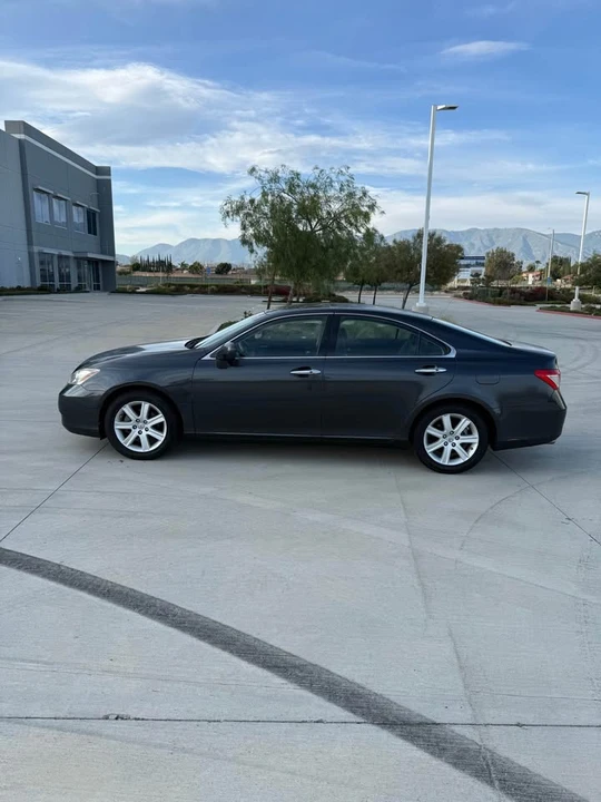 2007 Lexus ES 5th Gen - Image 4 of 19