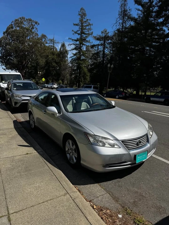 2007 Lexus ES 5th Gen - Image 2 of 8