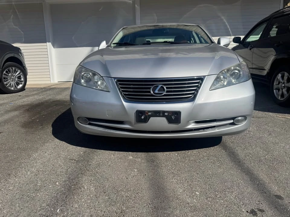 2007 Lexus ES 5th Gen - Image 2 of 10