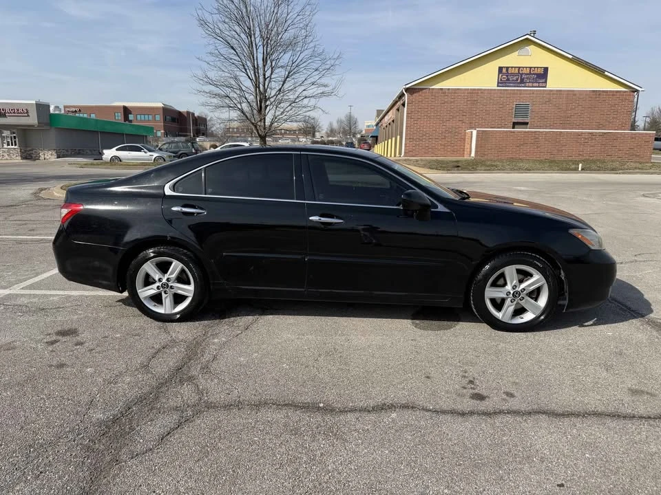 2007 Lexus ES 5th Gen - Image 3 of 4