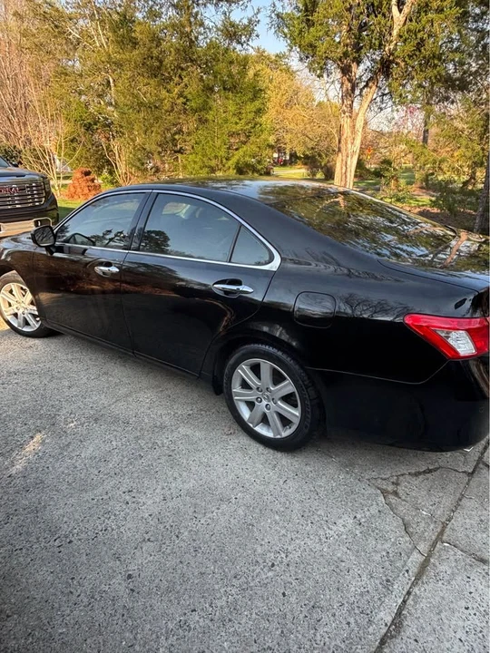 2007 Lexus ES 5th Gen - Image 2 of 4