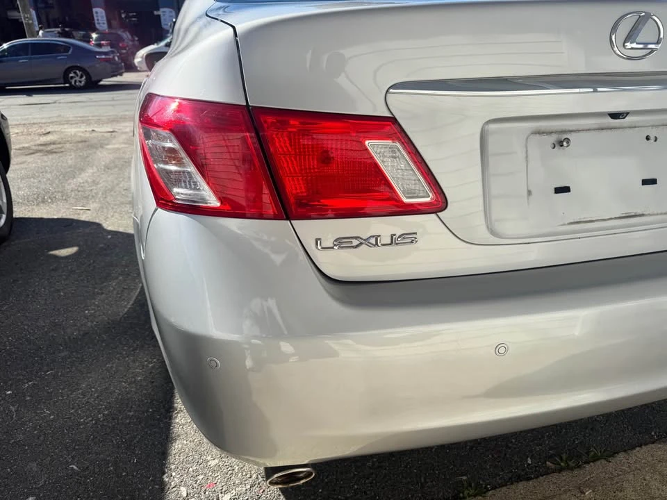 2007 Lexus ES 5th Gen - Image 4 of 10