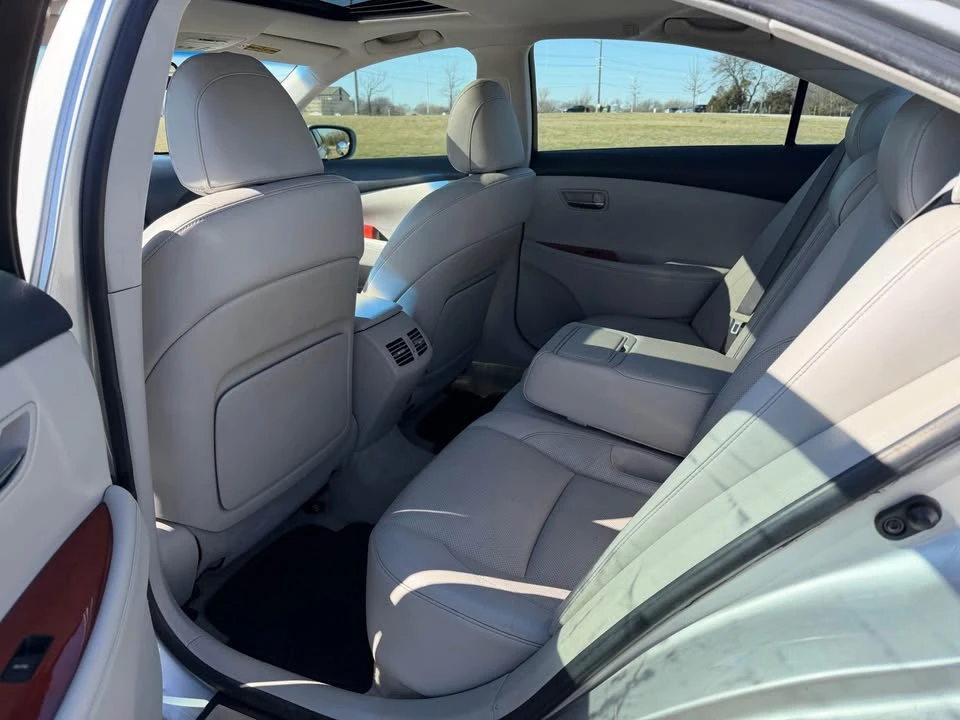 2007 Lexus ES 5th Gen - Image 11 of 13