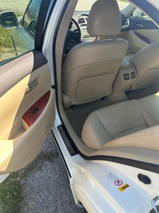 2007 Lexus ES 5th Gen - Image 12 of 15