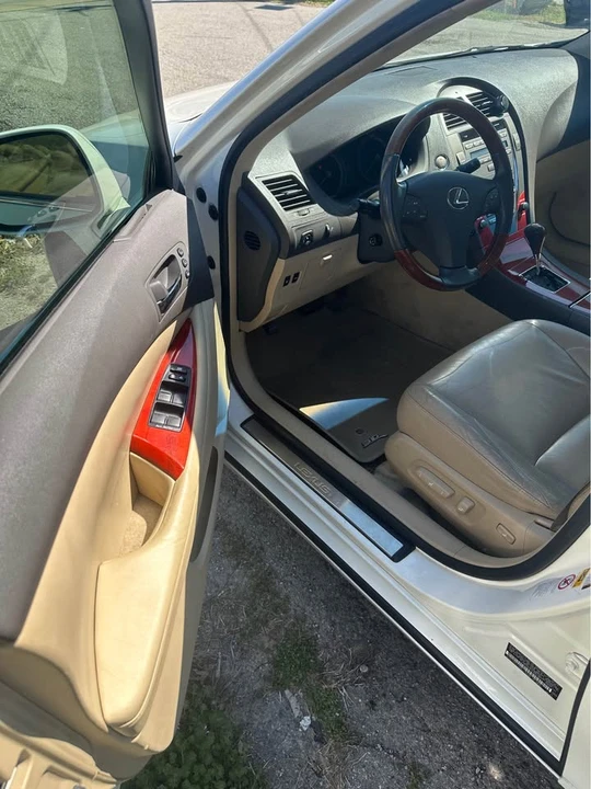 2007 Lexus ES 5th Gen - Image 10 of 15