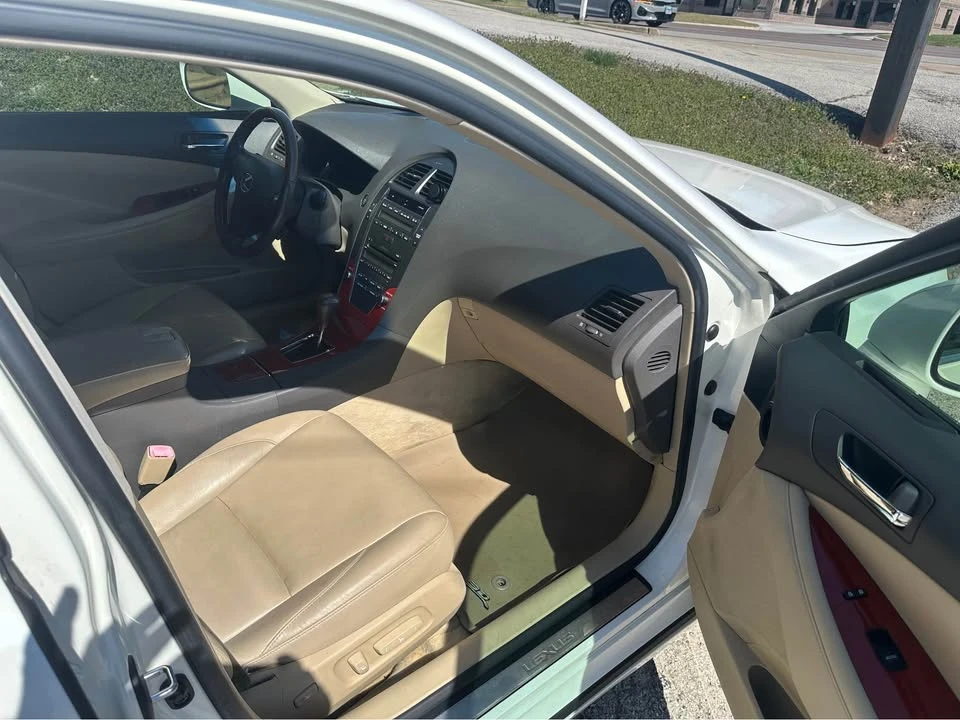 2007 Lexus ES 5th Gen - Image 8 of 15