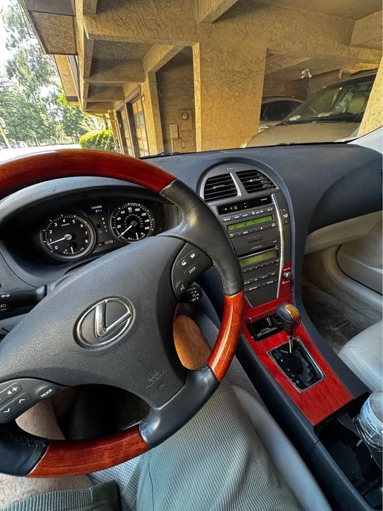 2007 Lexus ES 5th Gen - Image 5 of 8