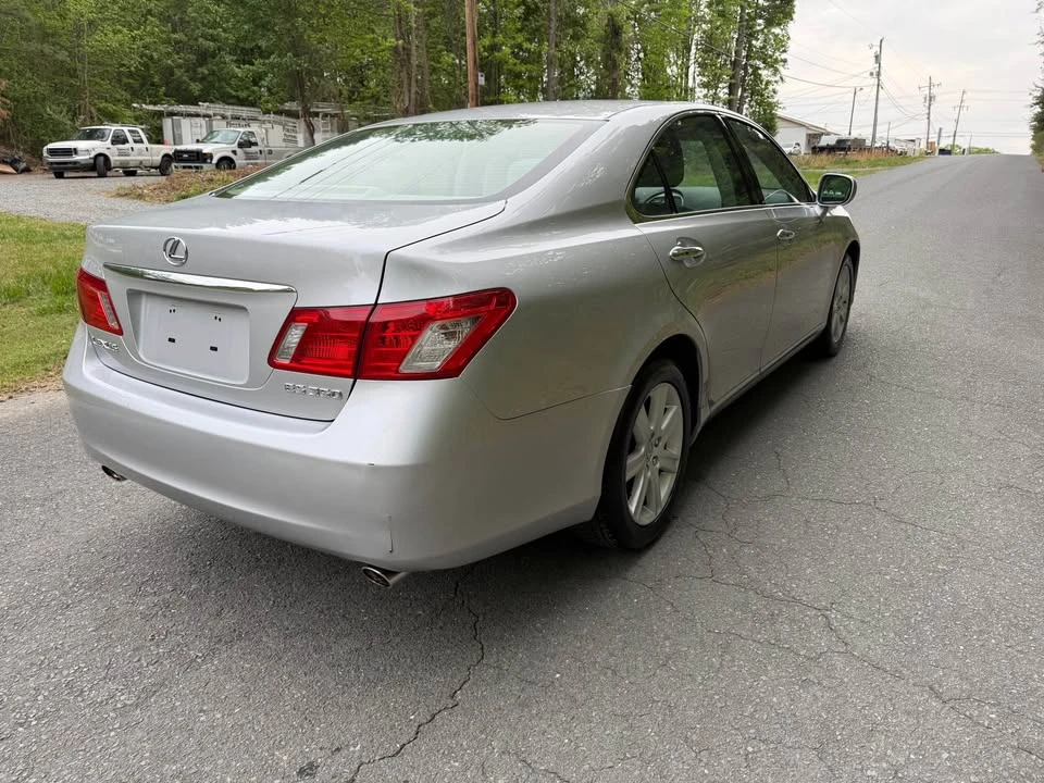 2007 Lexus ES 5th Gen - Image 4 of 12