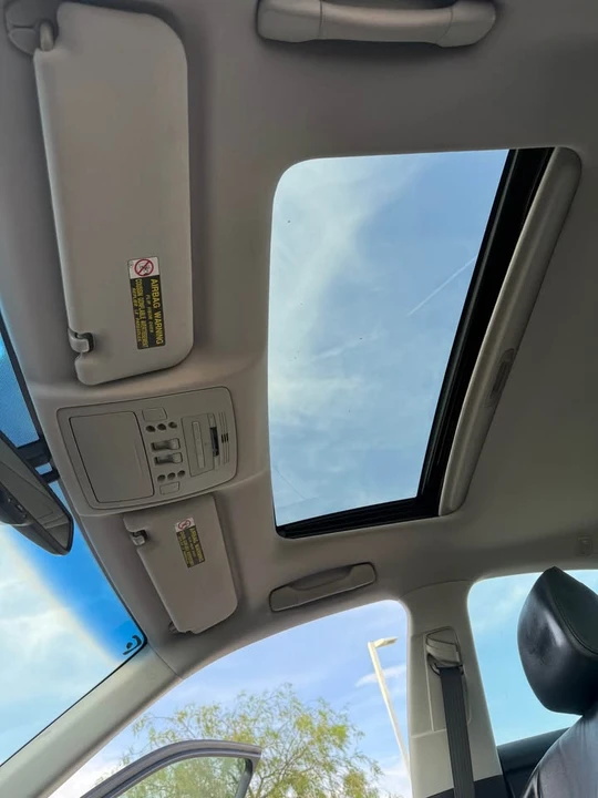 2007 Lexus ES 5th Gen - Image 12 of 19