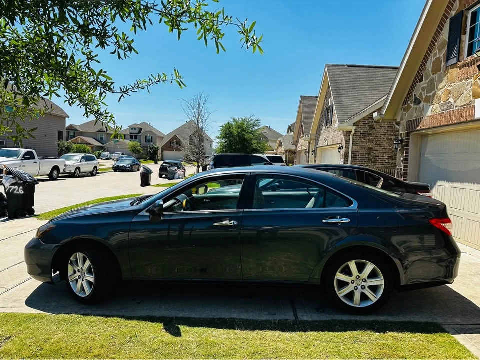 2007 Lexus ES 5th Gen - Image 4 of 13
