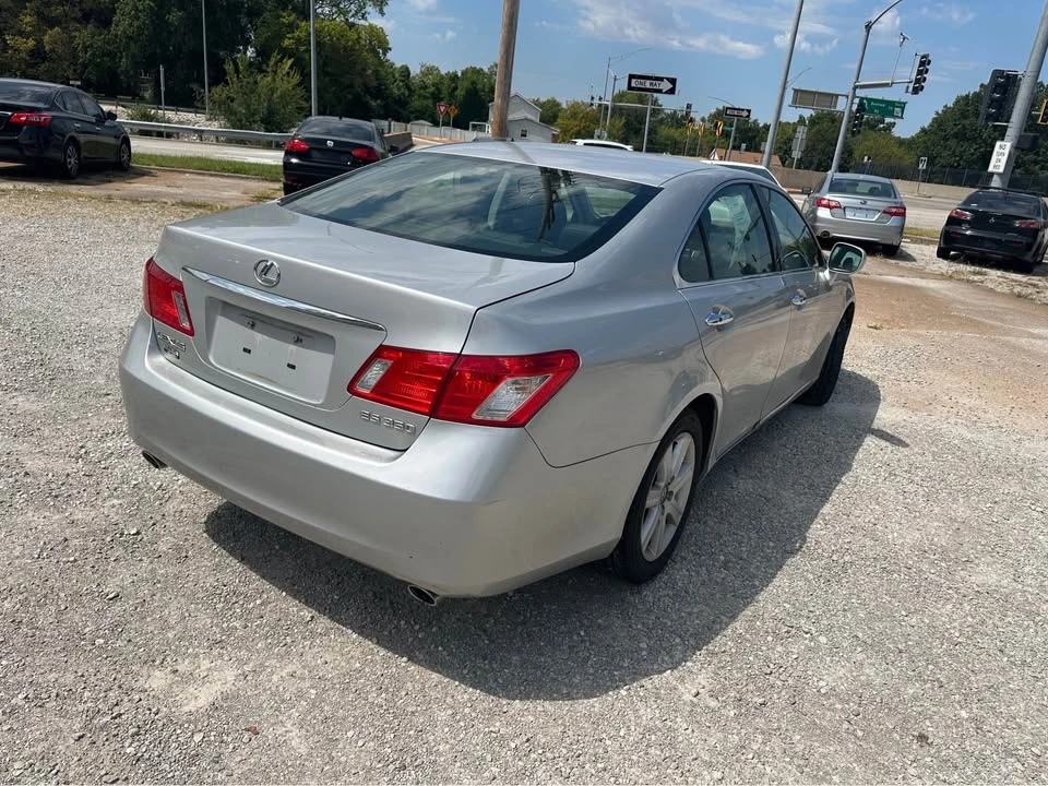 2007 Lexus ES 5th Gen - Image 10 of 12