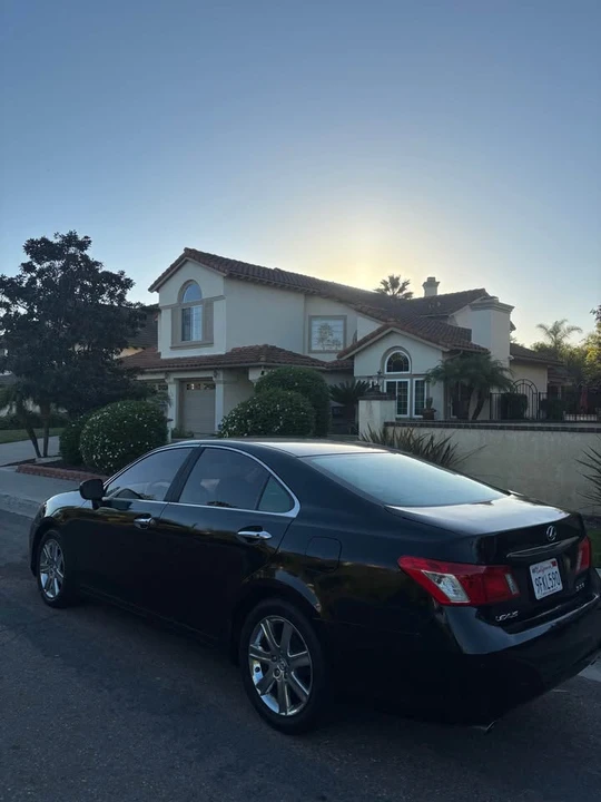 2007 Lexus ES 5th Gen - Image 2 of 9