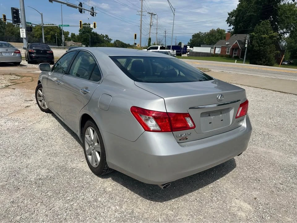 2007 Lexus ES 5th Gen - Image 8 of 12