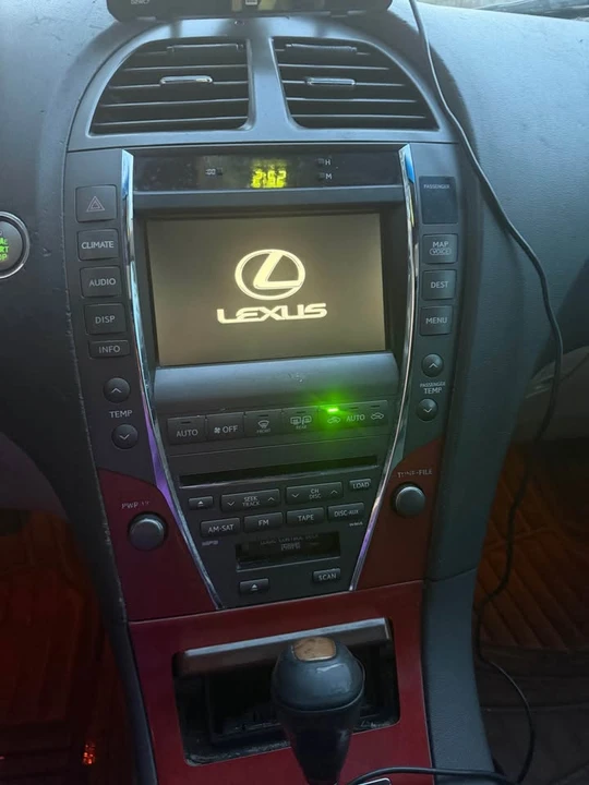2007 Lexus ES 5th Gen - Image 10 of 13