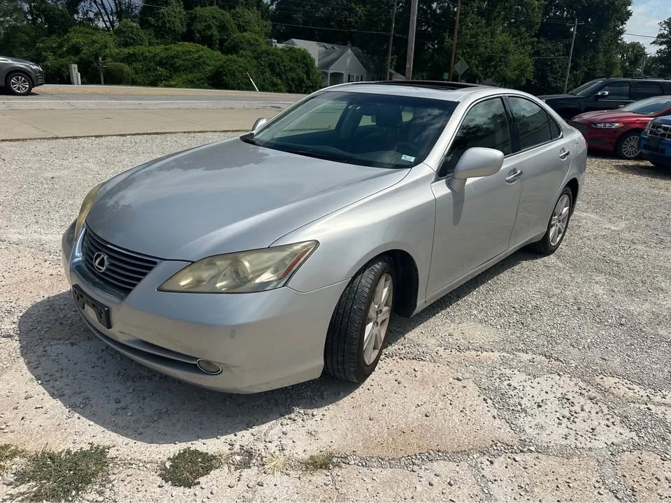 2007 Lexus ES 5th Gen - Image 4 of 12