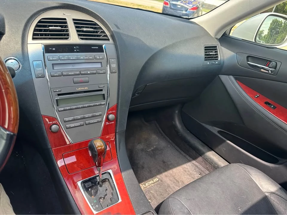 2007 Lexus ES 5th Gen - Image 11 of 12