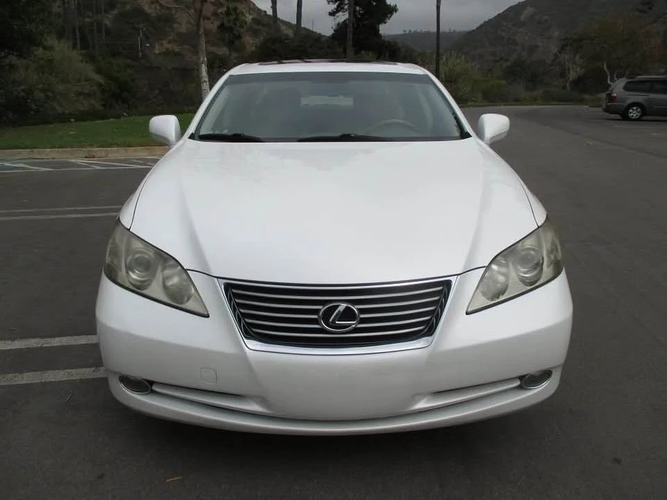 2007 Lexus ES 5th Gen - Image 2 of 10