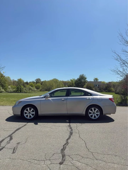 2007 Lexus ES 5th Gen - Image 8 of 16