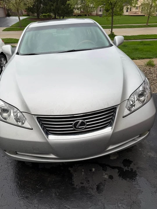 2007 Lexus ES 5th Gen - Image 2 of 10