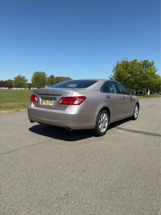 2007 Lexus ES 5th Gen - Image 5 of 16