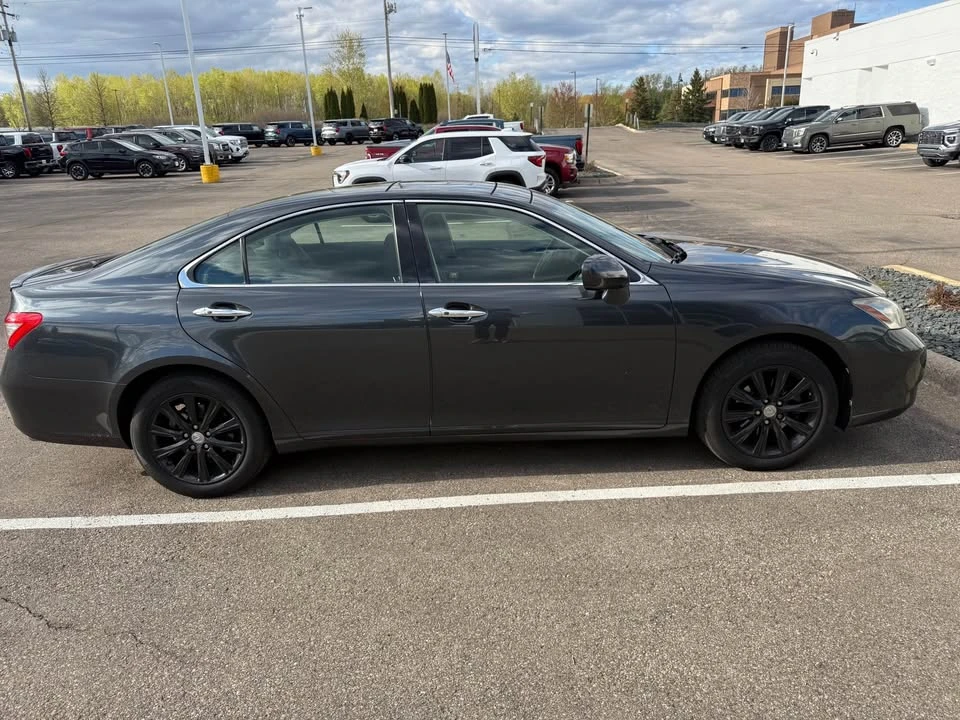 2007 Lexus ES 5th Gen - Image 2 of 5