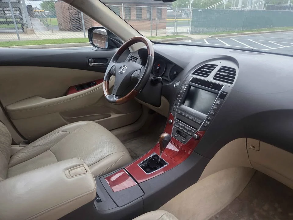 2007 Lexus ES 5th Gen - Image 4 of 14