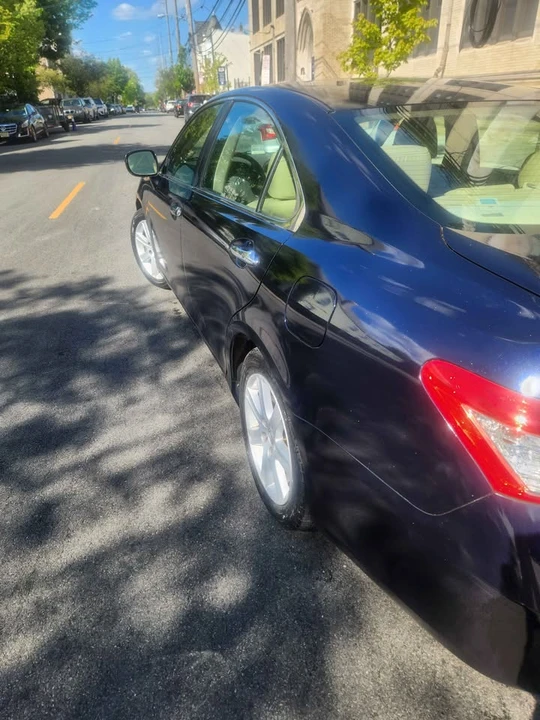 2007 Lexus ES 5th Gen - Image 2 of 11