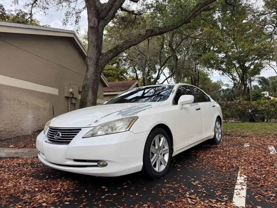2007 Lexus ES 5th Gen - Image 2 of 15