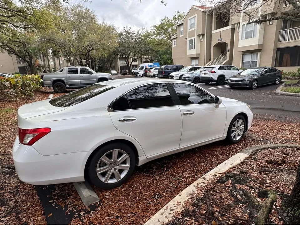 2007 Lexus ES 5th Gen - Image 3 of 15