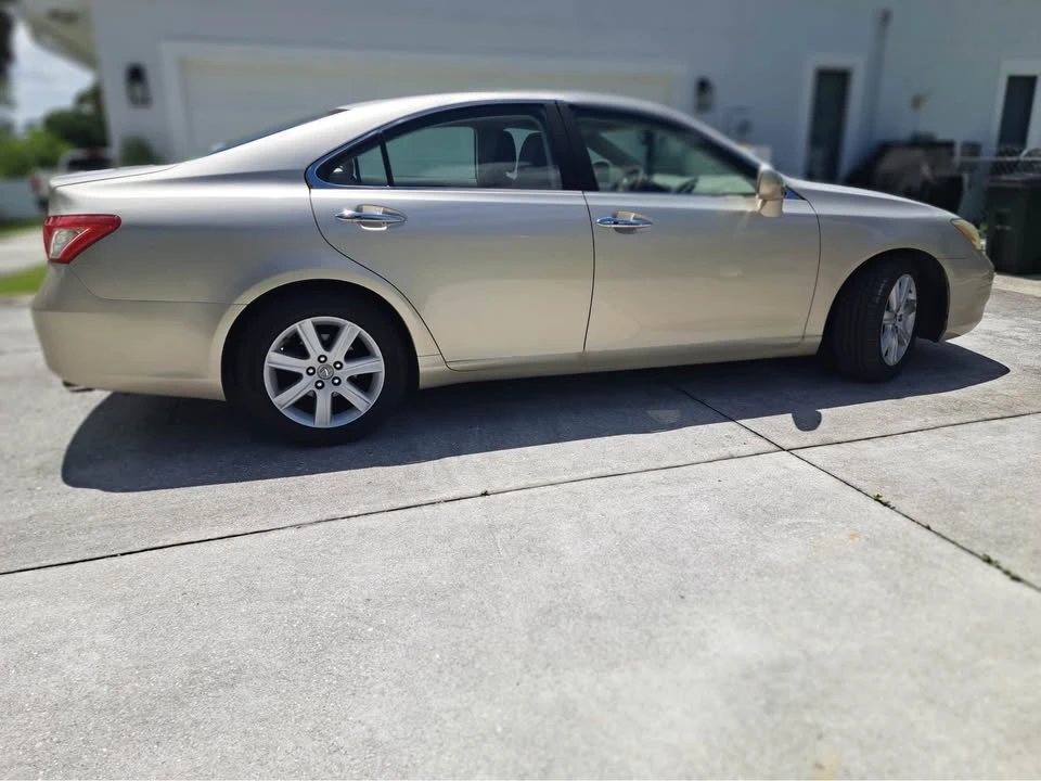 2007 Lexus ES 5th Gen - Image 4 of 20
