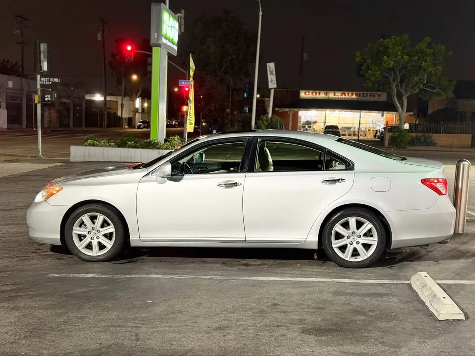 2007 Lexus ES 5th Gen - Image 3 of 17