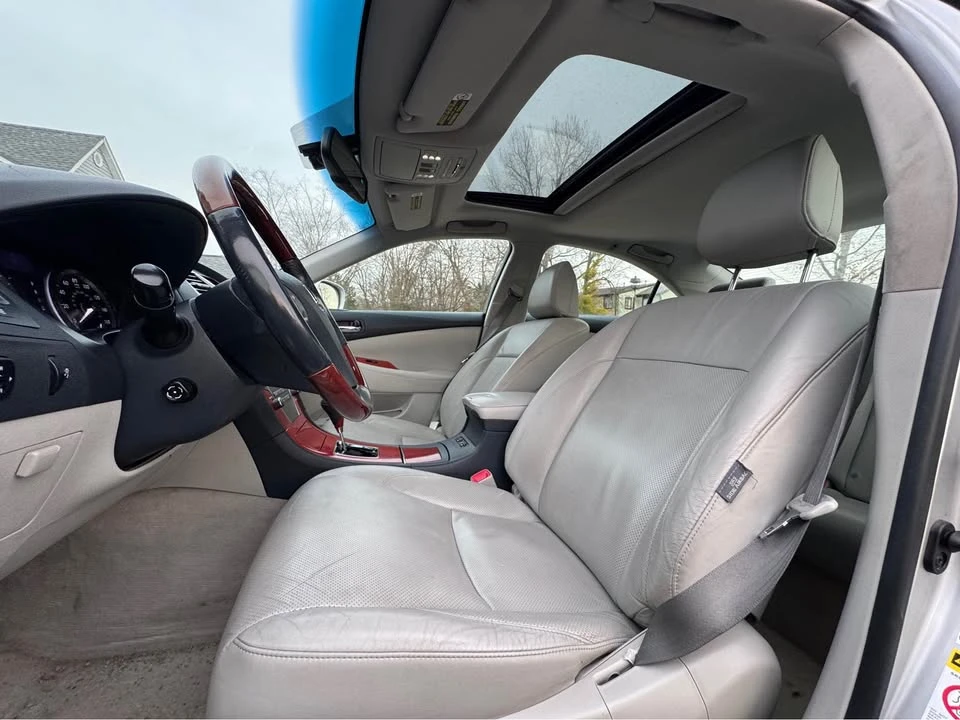 2007 Lexus ES 5th Gen - Image 8 of 17