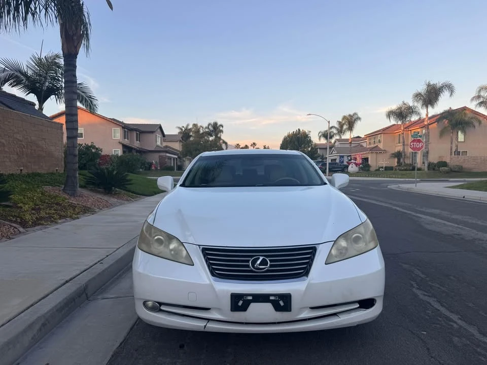 2007 Lexus ES 5th Gen - Image 2 of 10
