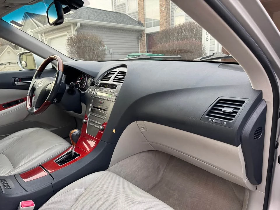 2007 Lexus ES 5th Gen - Image 14 of 17