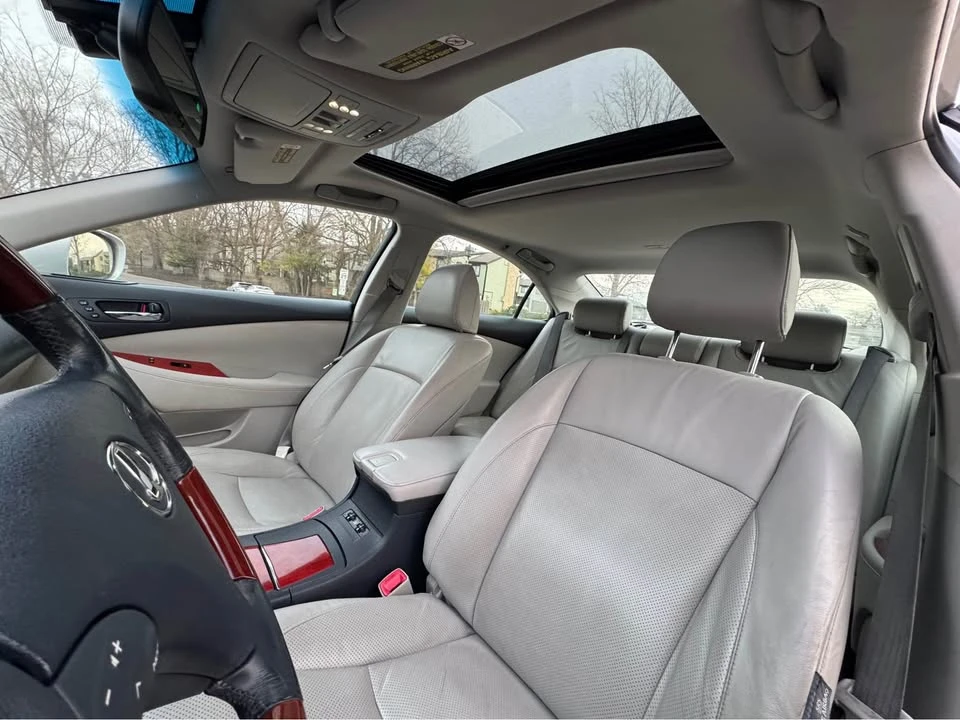 2007 Lexus ES 5th Gen - Image 13 of 17