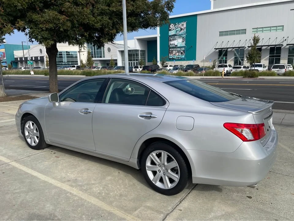 2007 Lexus ES 5th Gen - Image 5 of 14