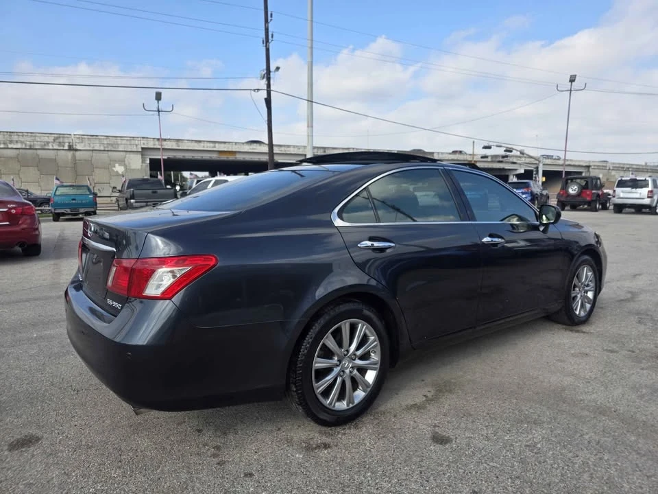 2007 Lexus ES 5th Gen - Image 3 of 10