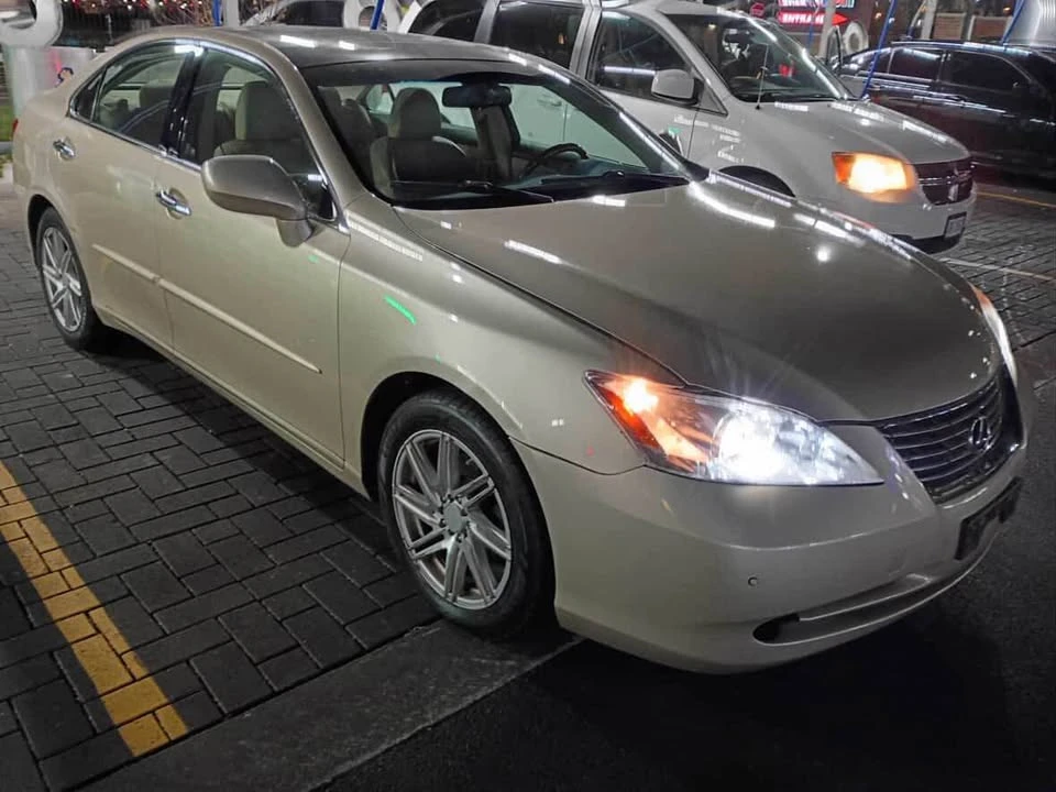 2007 Lexus ES 5th Gen - Image 2 of 4