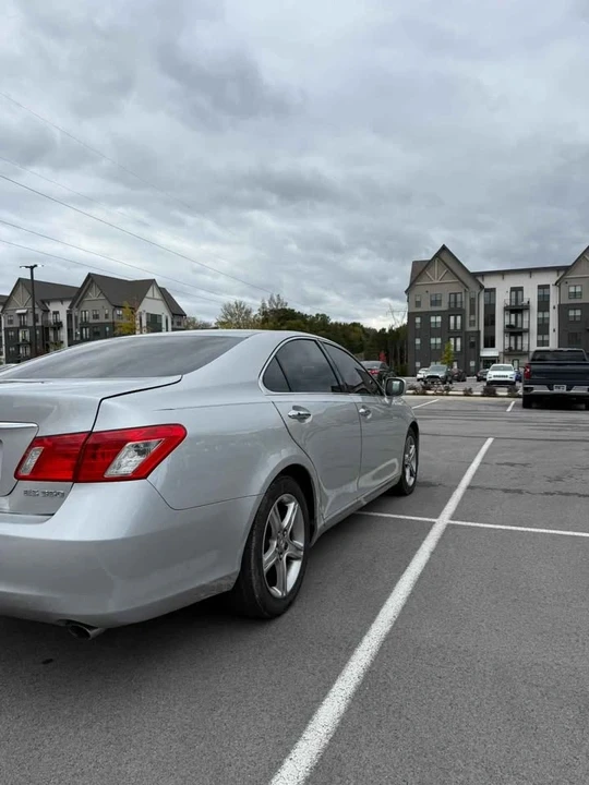 2007 Lexus ES 5th Gen - Image 5 of 9
