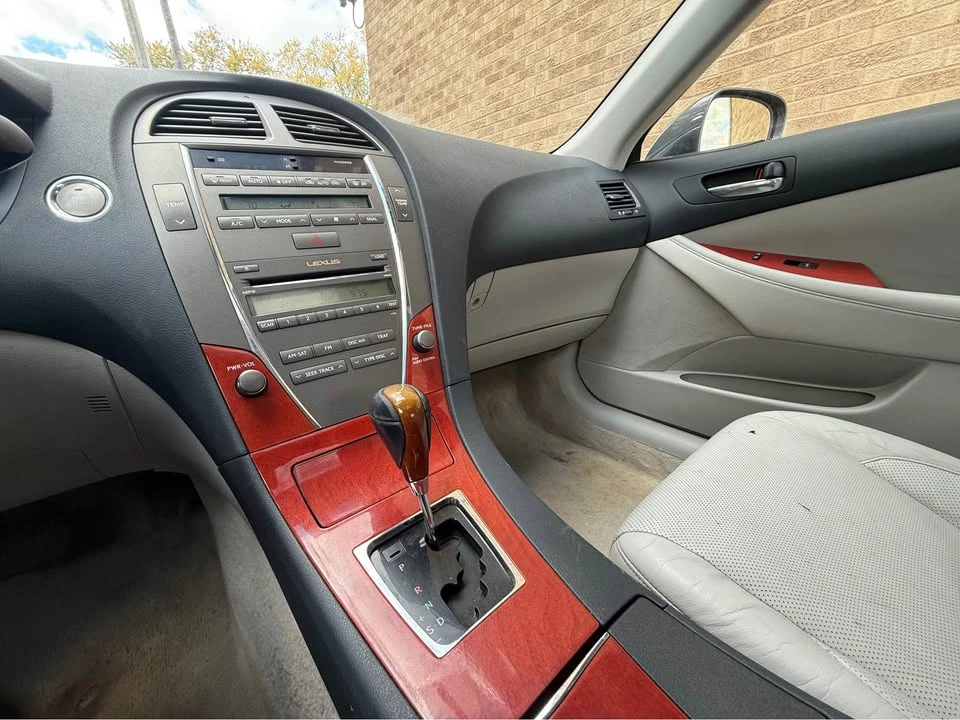 2007 Lexus ES 5th Gen - Image 14 of 15