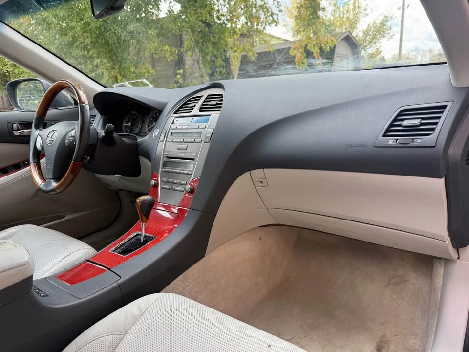 2007 Lexus ES 5th Gen - Image 12 of 15